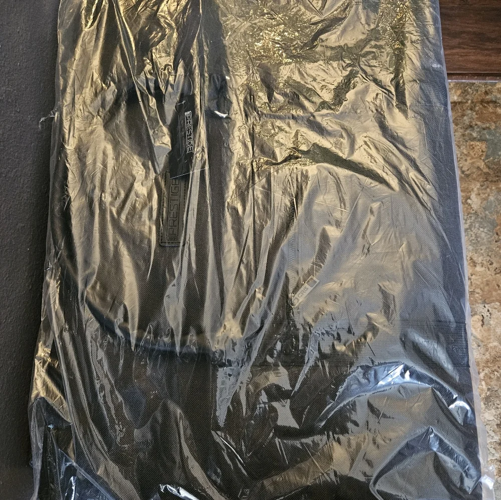 Prestige Travel Bag Hanging‎ Bag Converts to Duffle Bag CRG-204-BK Black NEW